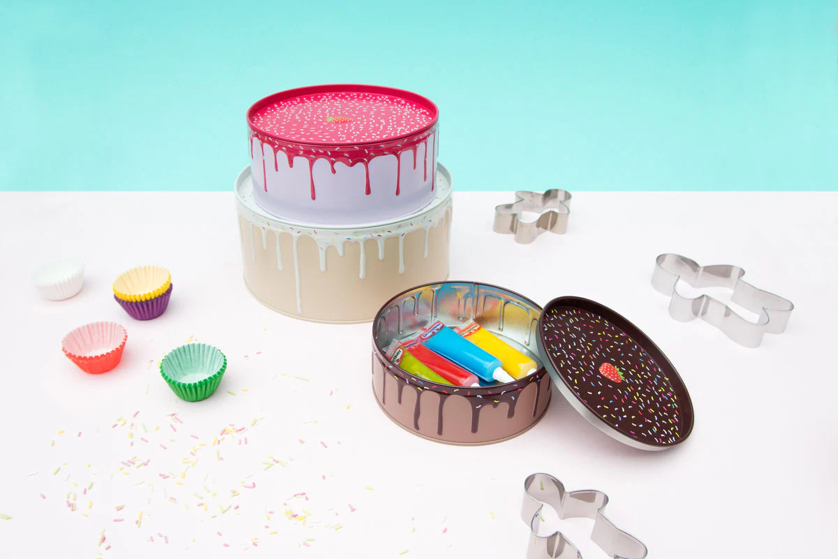 Cake Storage Tins - Image 5