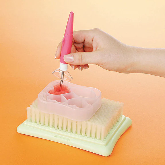 Clover Pen Style Needle Felting Tool - Image 4