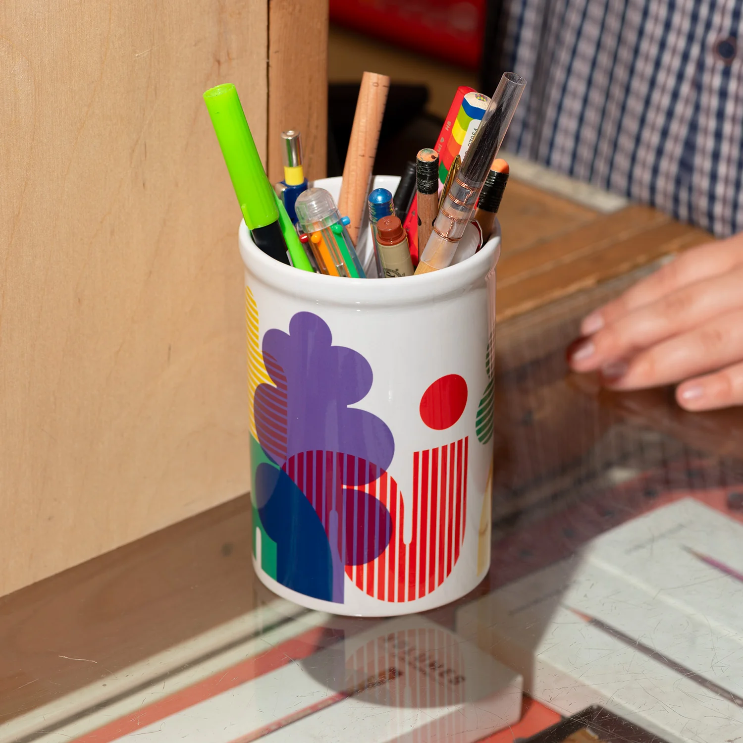 Colour Shift Pen Pot - Large - Image 2