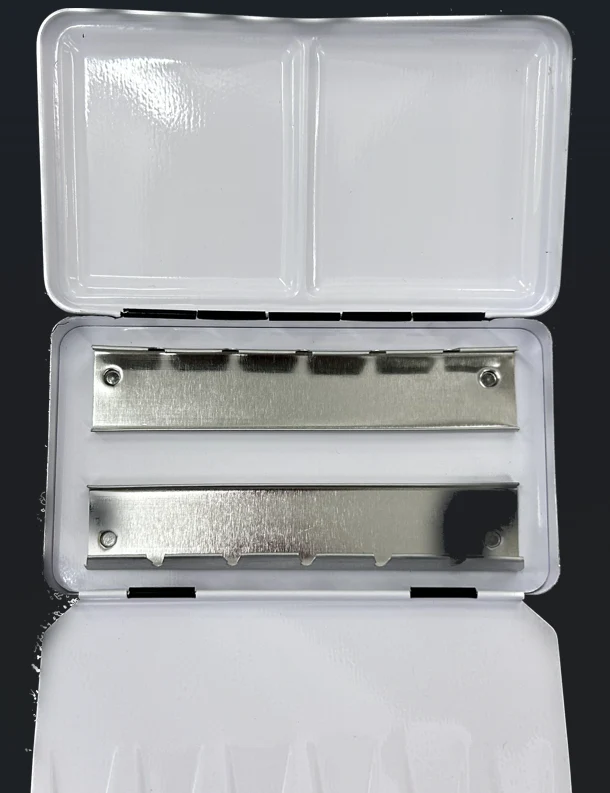 Empty w/col Tin holds 12 1/2 pans (pocket)