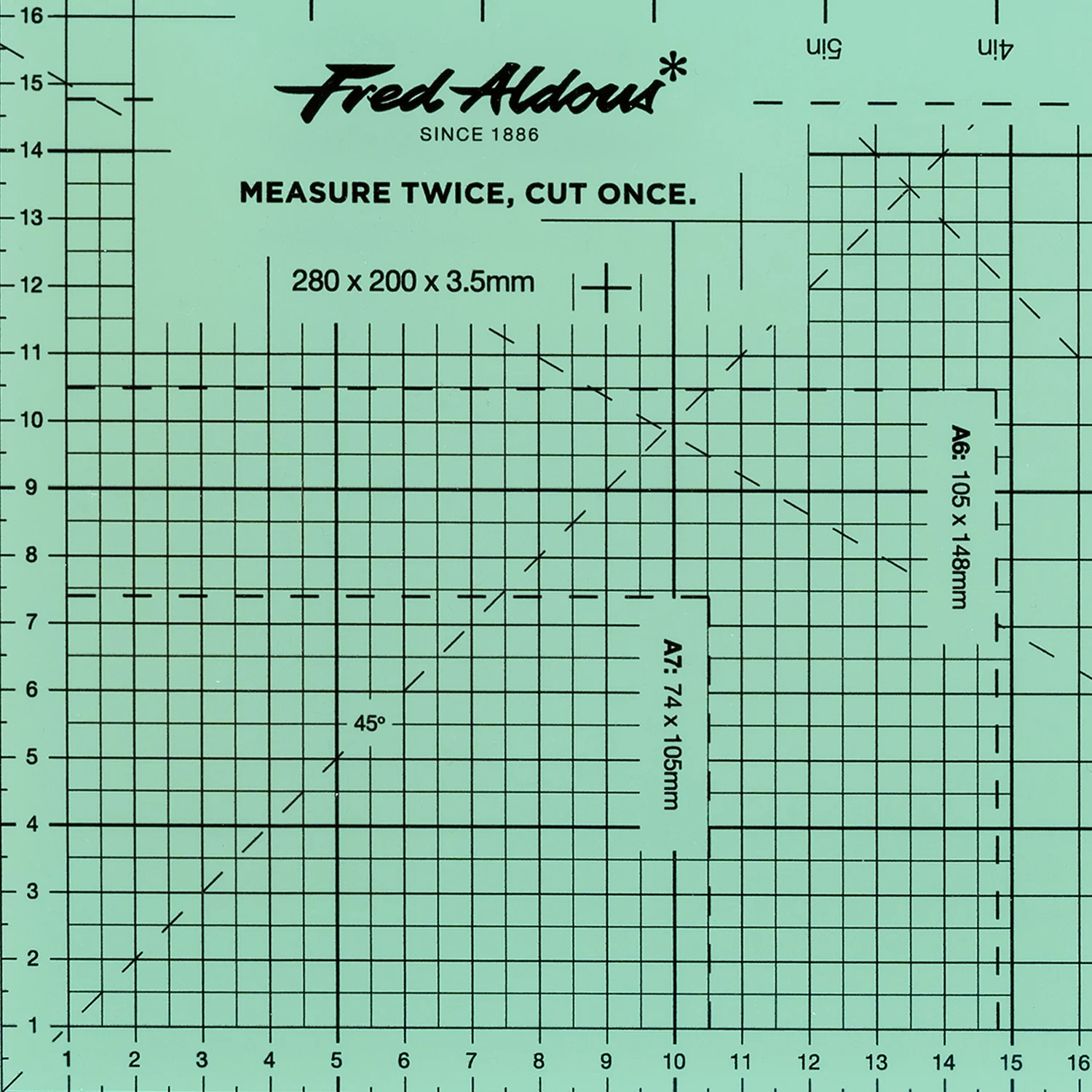 Fred Aldous Glass Cutting Board 20x28cm - Image 2