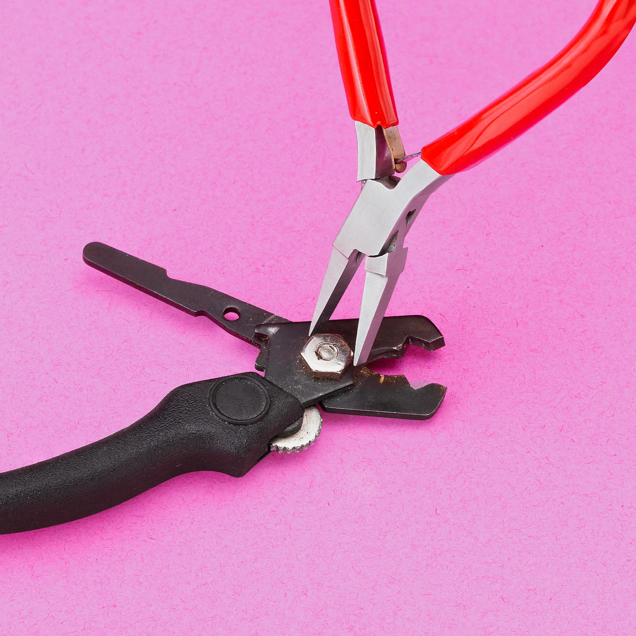 Modelcraft Box Joint Flat Nose Smooth Pliers (115mm) - Image 2