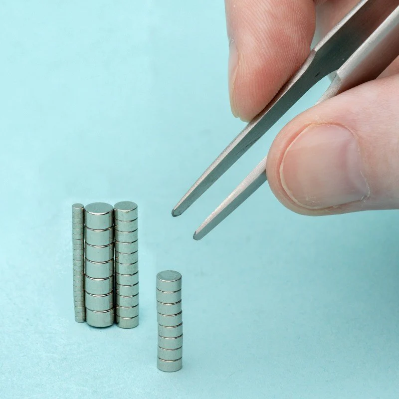Modelcraft Magnet Set x200 - Image 2