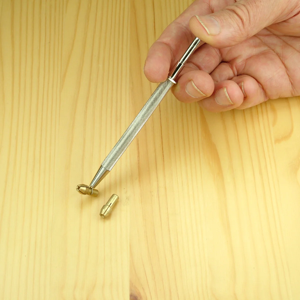 Modelcraft Pick Up Tool With Steel Grips (160mm) - Image 2