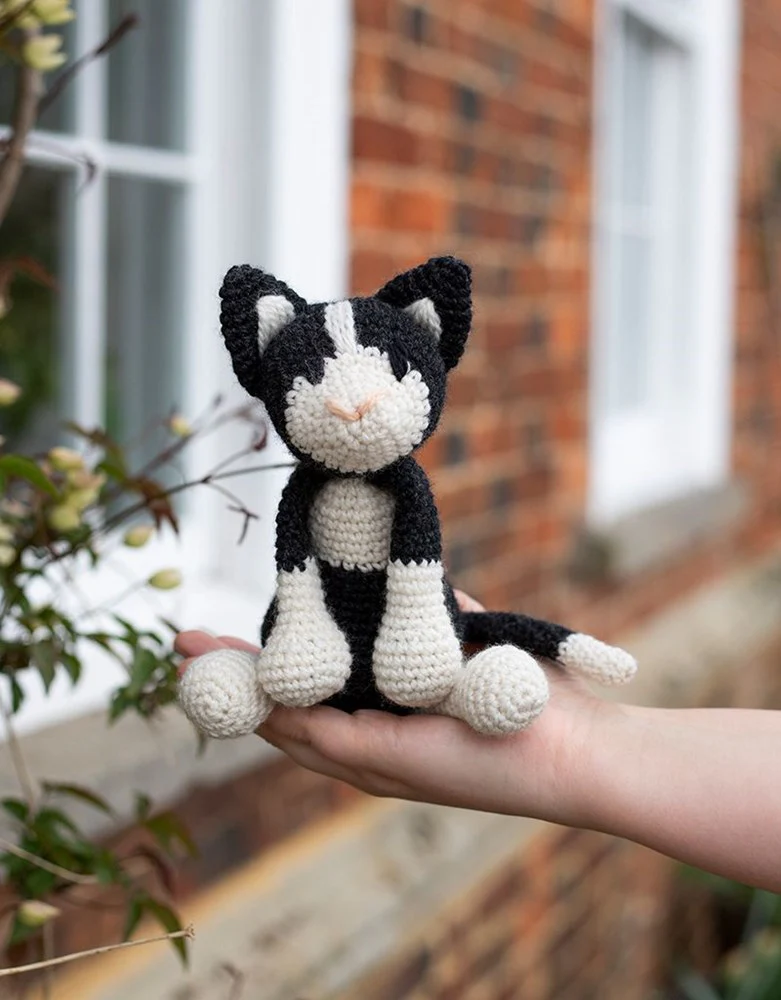 Paddy the Black and White Cat Kit - Image 2