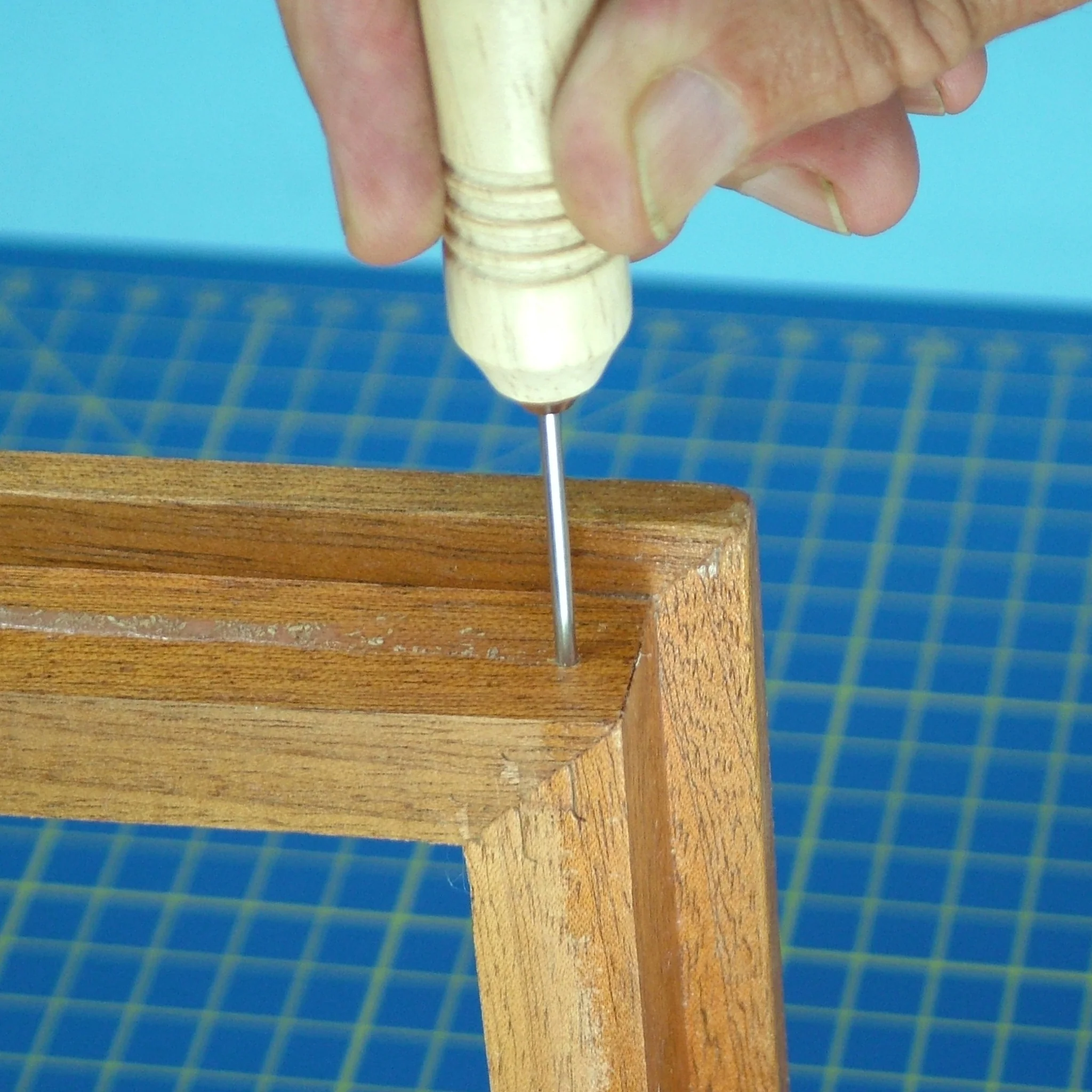 Pen Grip Pin Pusher (Wood Handle) - Image 2
