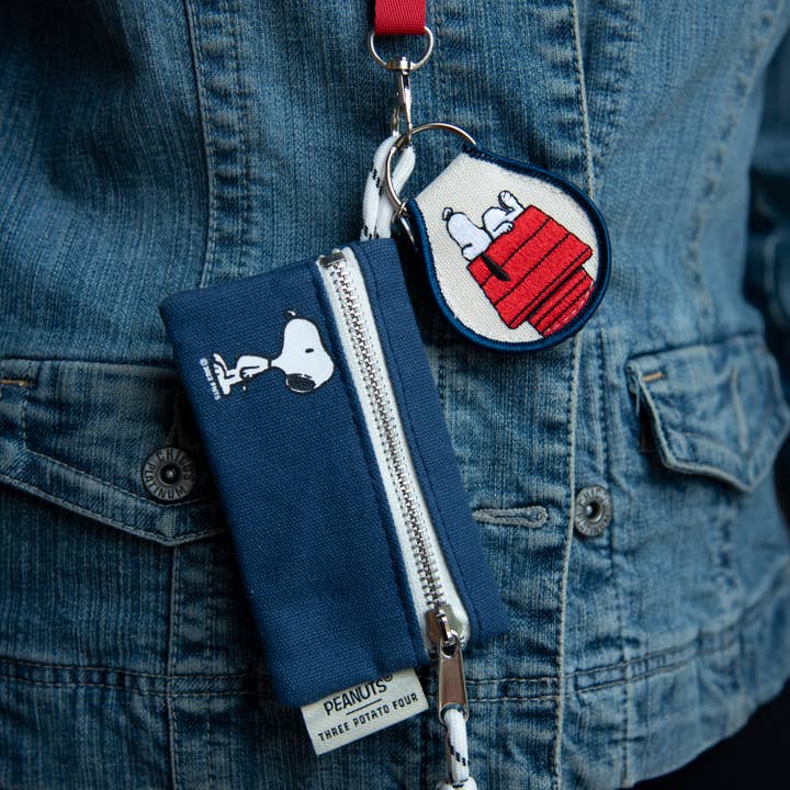 Snoopy Doghouse Patch Keychain - Image 2