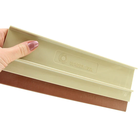 Speedball Squeegee Fabric with Beige Plastic Handle - 22.8cm - Image 2