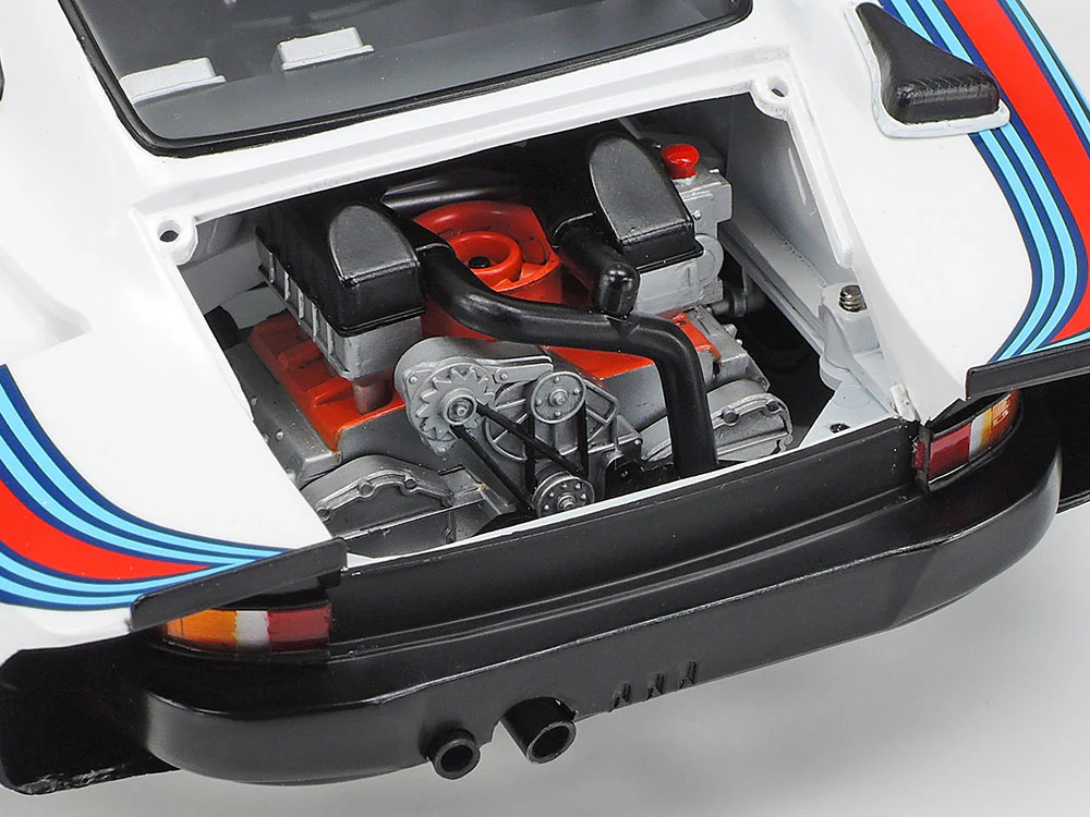 Tamiya 1/20 Porsche 935 Martini - Image 3