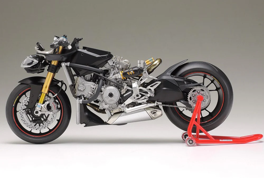 Tamiya Ducati 1199 Pangiale S Model Bike Kit - Image 3