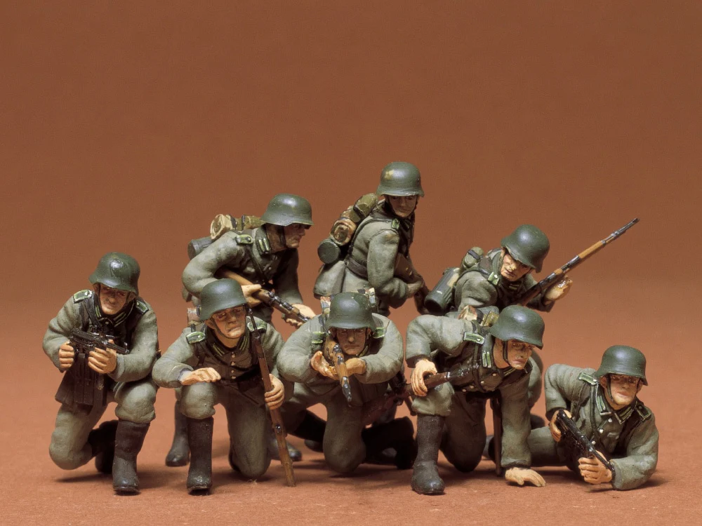 Tamiya German Panzer Grenadiers Set - Image 2