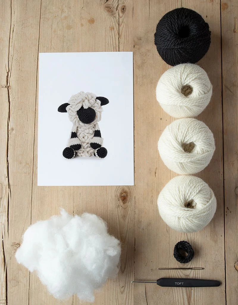 Lisa the Valais Blacknose Sheep Kit - Image 3