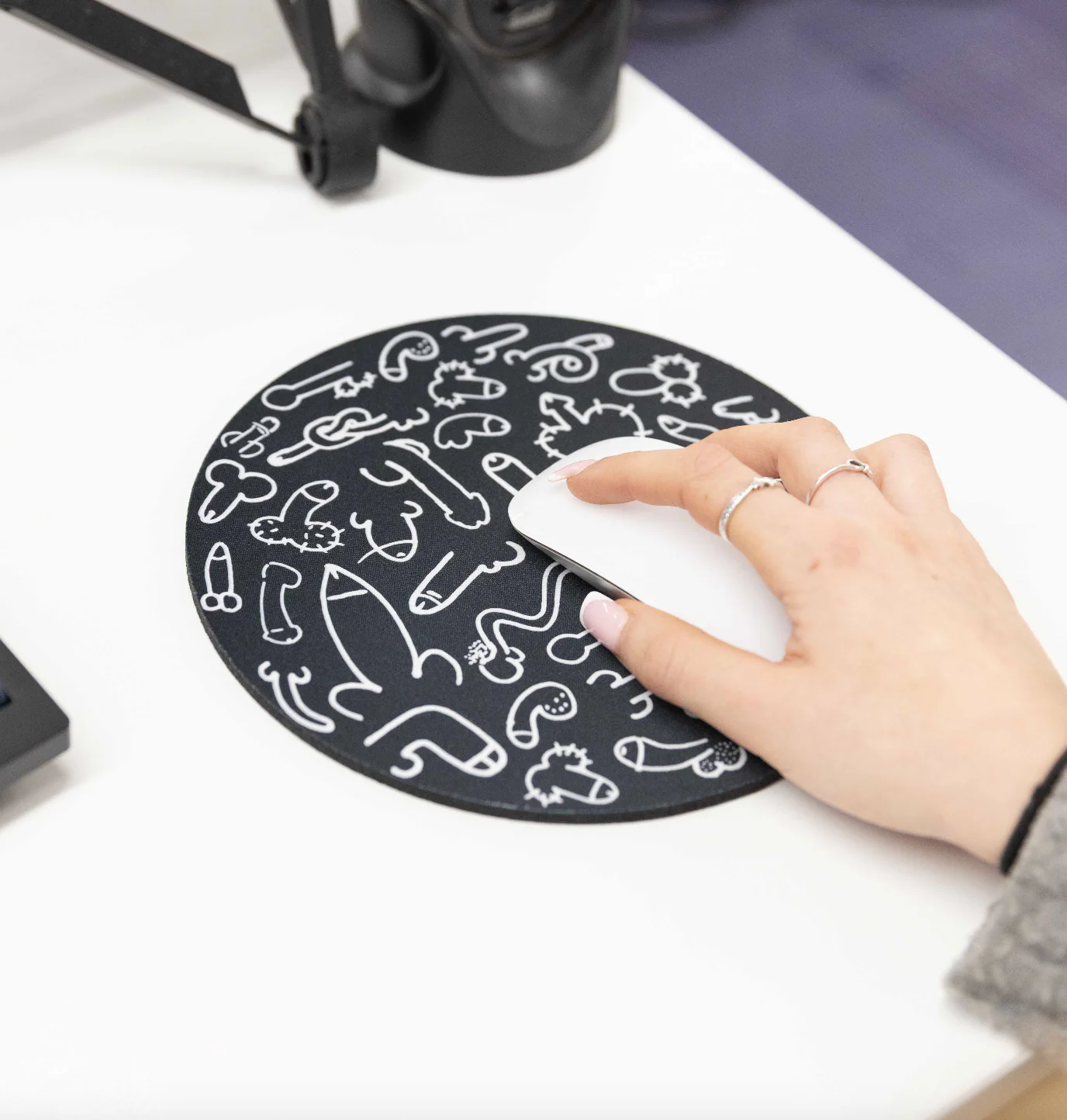 Willy Mouse Mat - Image 2